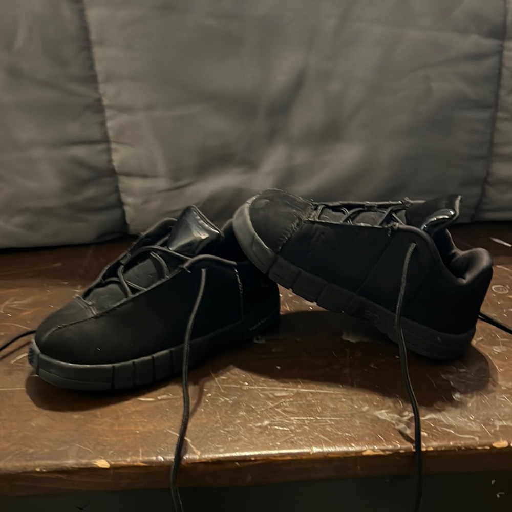 Team Jordan TE 2 toddler size 8 black shoes